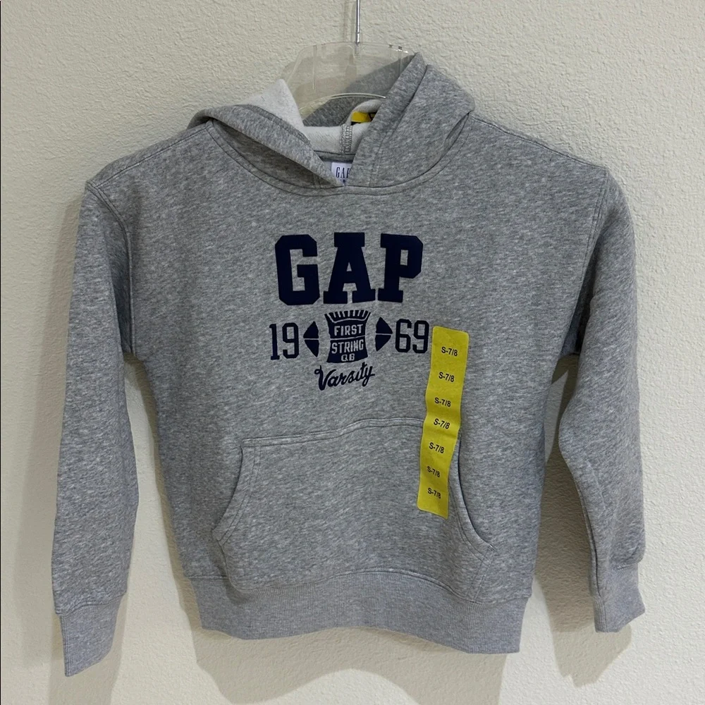 GAP Kids Gray Hoodie fleece Size S 7/8 NEW